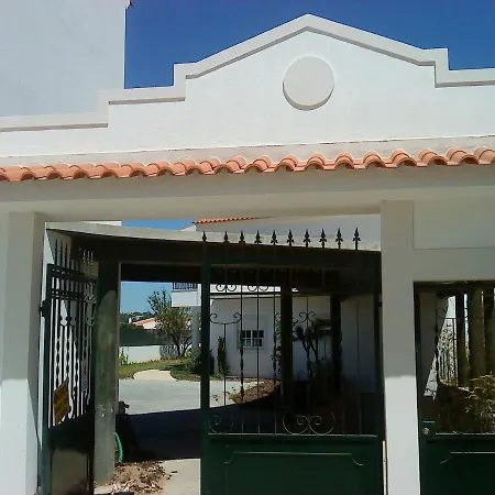 Stunning 1-bed In Olhos De Agua Appartamento Albufeira