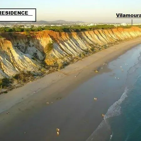 Stunning 1-bed In Olhos De Agua דירה