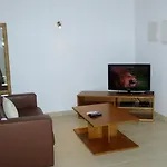 Stunning 1-bed In Olhos De Agua *